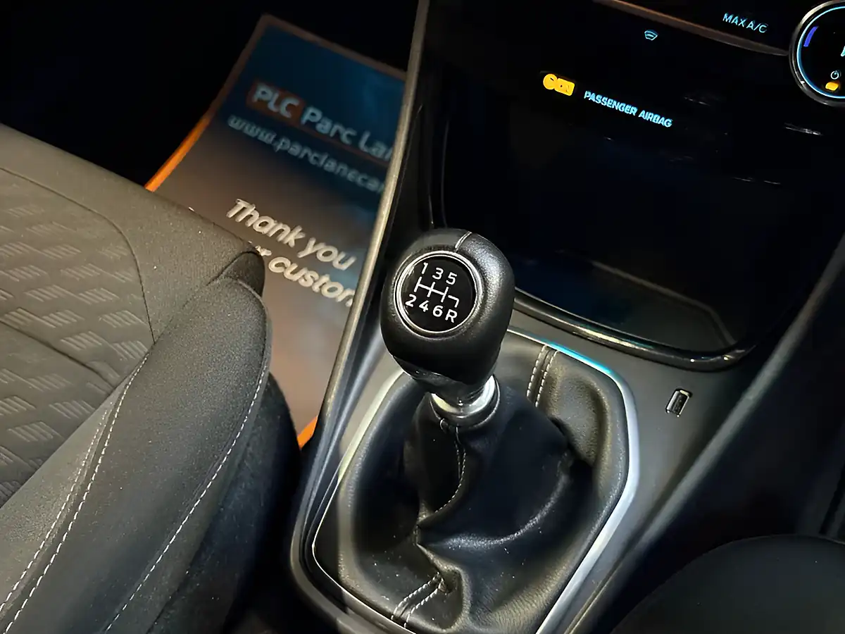 Used 2022 Ford Puma Titanium Polar White - Interior and Exterior details 15