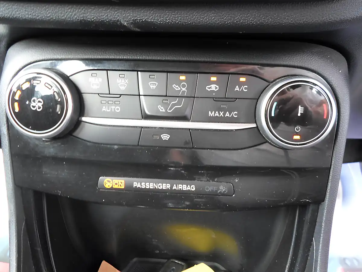 Used 2022 Ford Puma Titanium Solar Silver - Interior and Exterior details 8