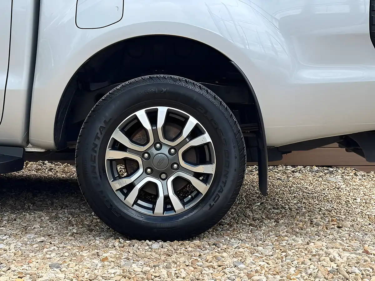 Used 2022 Ford Ranger Wildtrak Moondust Silver - Interior and Exterior details 14