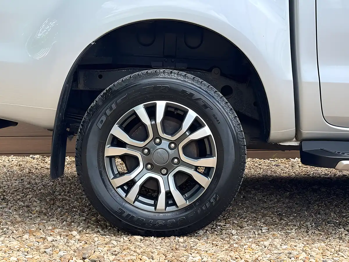 Used 2022 Ford Ranger Wildtrak Moondust Silver - Interior and Exterior details 15