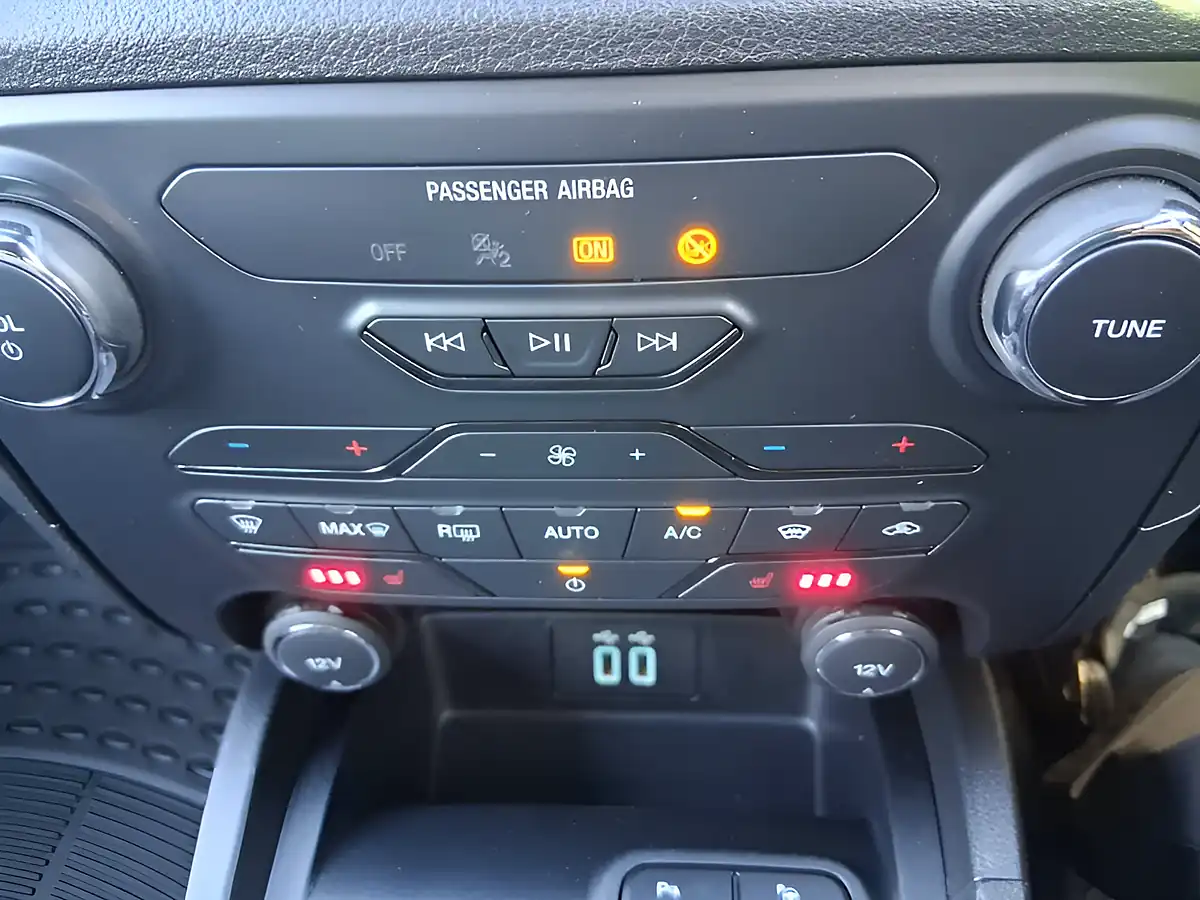 Used 2022 Ford Ranger Wildtrak Red - Interior and Exterior details 14