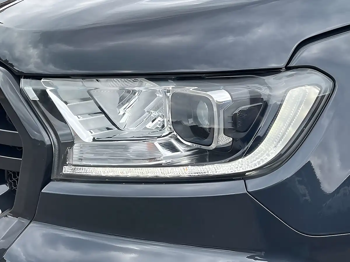 Used 2022 Ford Ranger Wildtrak Sea Grey - Interior and Exterior details 11