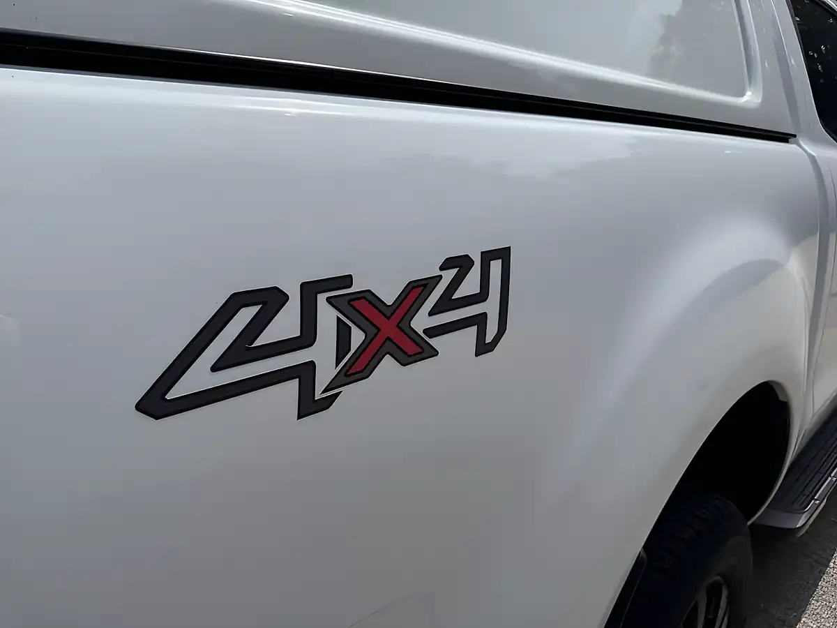 Used 2022 Ford Ranger Wildtrak White - Interior and Exterior details 13