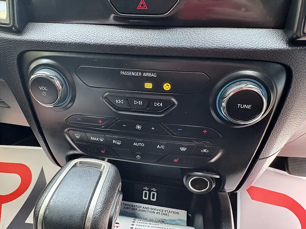 Used 2022 Ford Ranger Wildtrak White - Interior and Exterior details 17