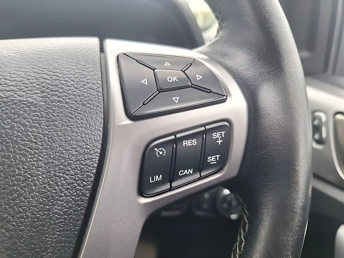 Used 2022 Ford Ranger Xlt White - Interior and Exterior details 13