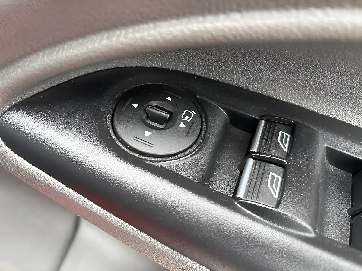 Used 2022 Ford Tourneo Connect Titanium Red - Interior and Exterior details 20
