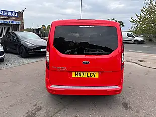 Used 2022 Ford Tourneo Connect Titanium Red - Interior and Exterior details 5