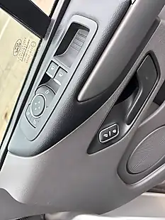 Used 2022 Ford Tourneo Custom Leader Shuttle Silver - Interior and Exterior details 10