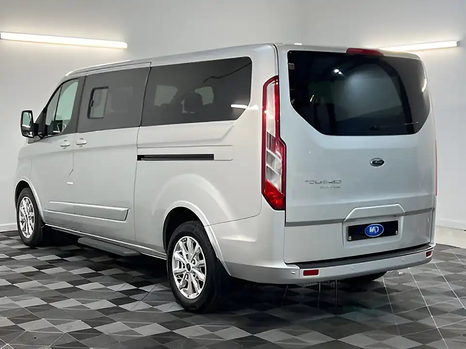 Used 2022 Ford Tourneo Custom Titanium Moondust Silver - Interior and Exterior details 7