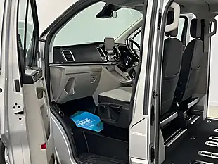 Used 2022 Ford Tourneo Custom Titanium Moondust Silver - Interior and Exterior details 16