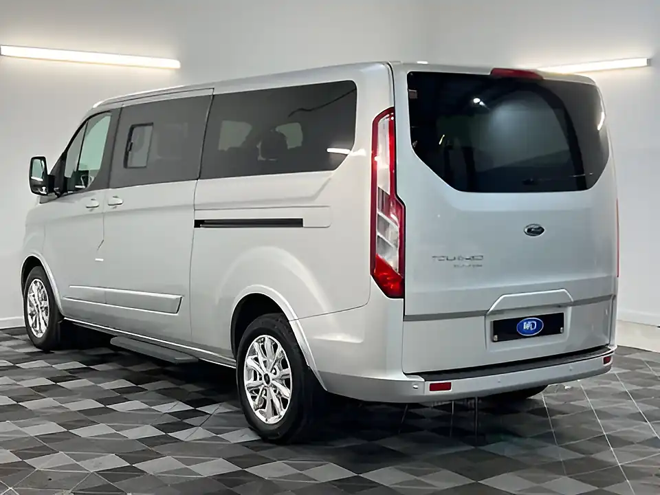 Used 2022 Ford Tourneo Custom Titanium Moondust Silver - Interior and Exterior details 7