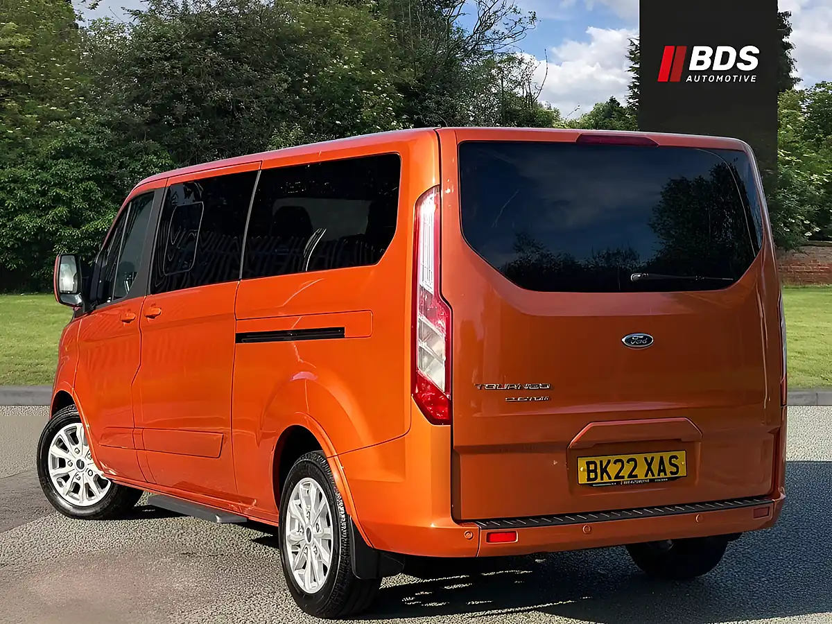 Used 2022 Ford Tourneo Custom Titanium Orange - Interior and Exterior details 10