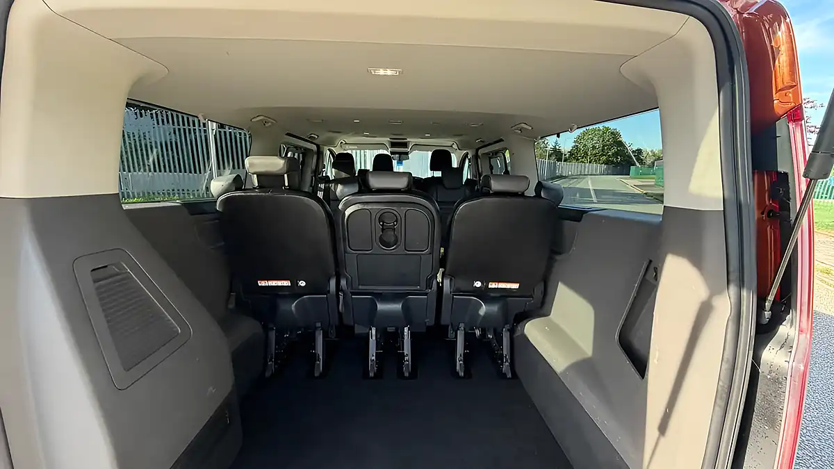 Used 2022 Ford Tourneo Custom Titanium Orange - Interior and Exterior details 11