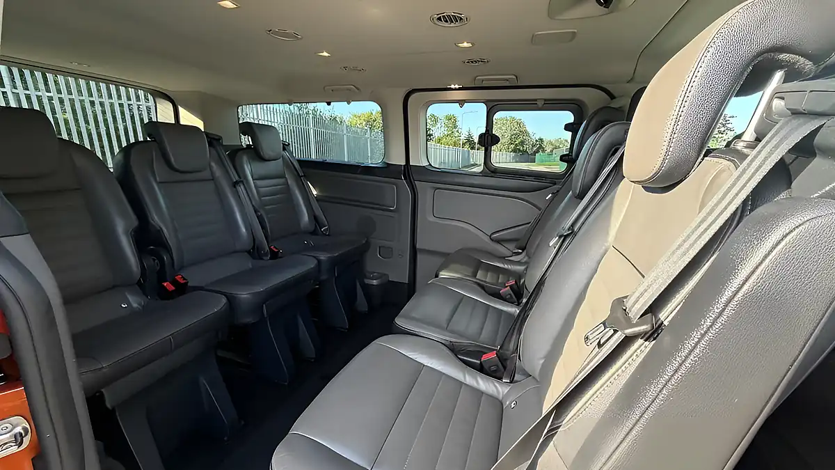 Used 2022 Ford Tourneo Custom Titanium Orange - Interior and Exterior details 14