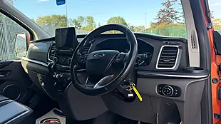 Used 2022 Ford Tourneo Custom Titanium Orange - Interior and Exterior details 18