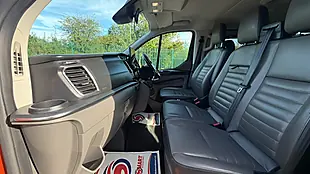 Used 2022 Ford Tourneo Custom Titanium Orange - Interior and Exterior details 19