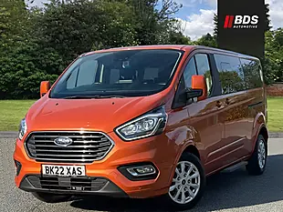 Used 2022 Ford Tourneo Custom Titanium Orange - Interior and Exterior details 3