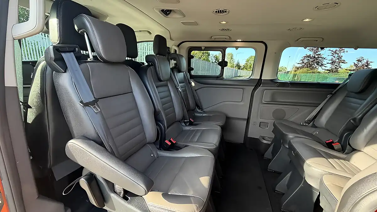 Used 2022 Ford Tourneo Custom Titanium Orange - Interior and Exterior details 8