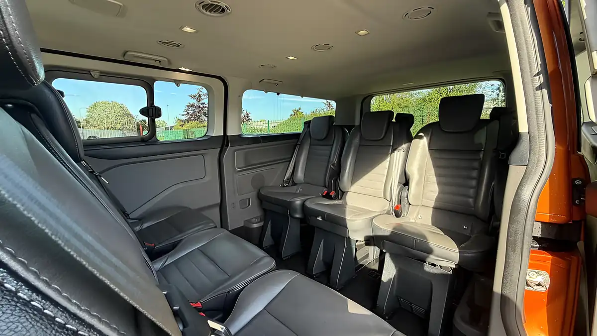 Used 2022 Ford Tourneo Custom Titanium Orange - Interior and Exterior details 9