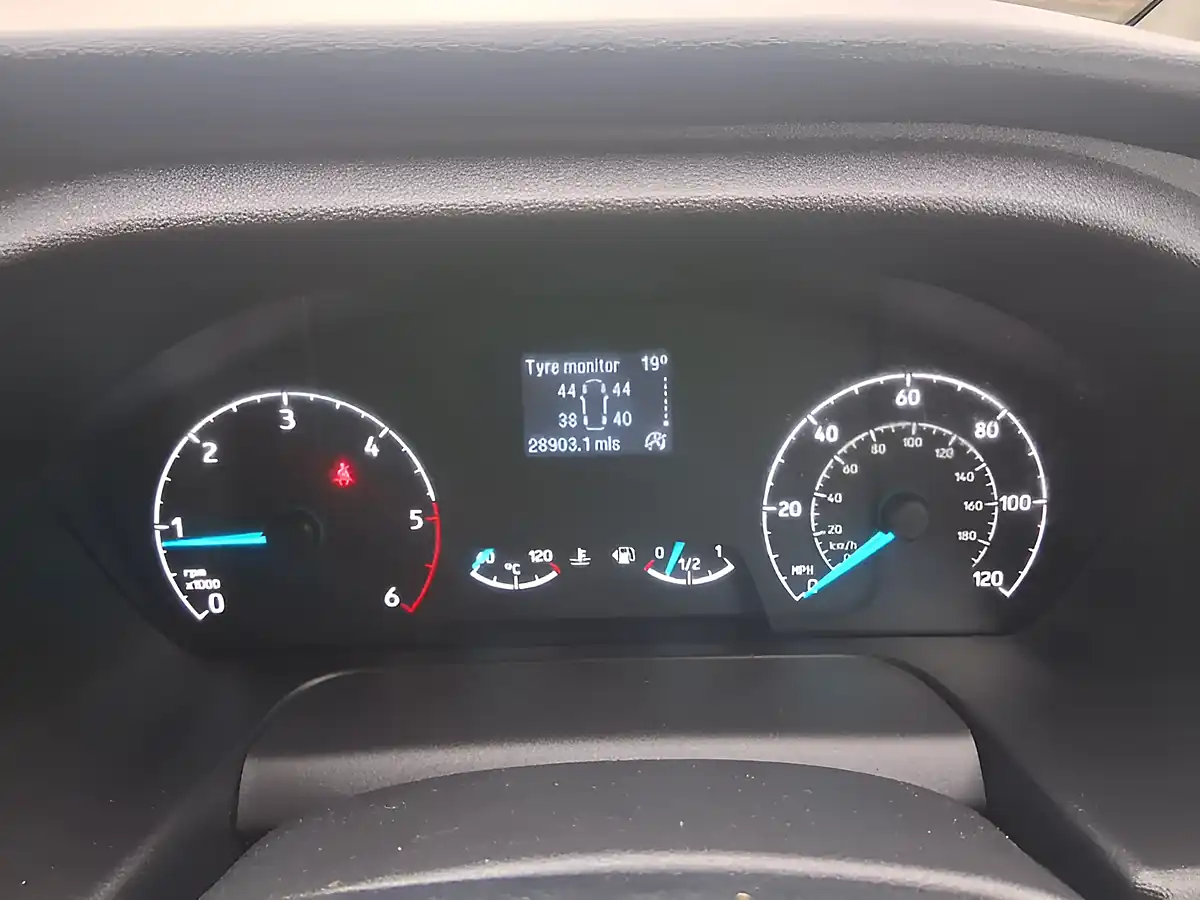 Used 2022 Ford Tourneo Custom White - Interior and Exterior details 19