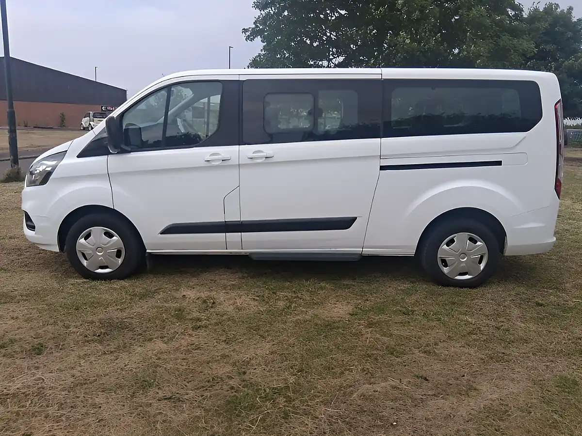 Used 2022 Ford Tourneo Custom White - Interior and Exterior details 2