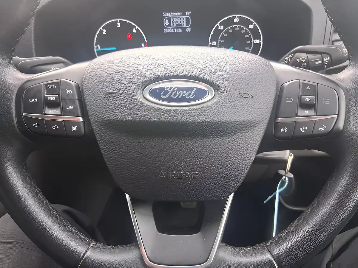 Used 2022 Ford Tourneo Custom White - Interior and Exterior details 20