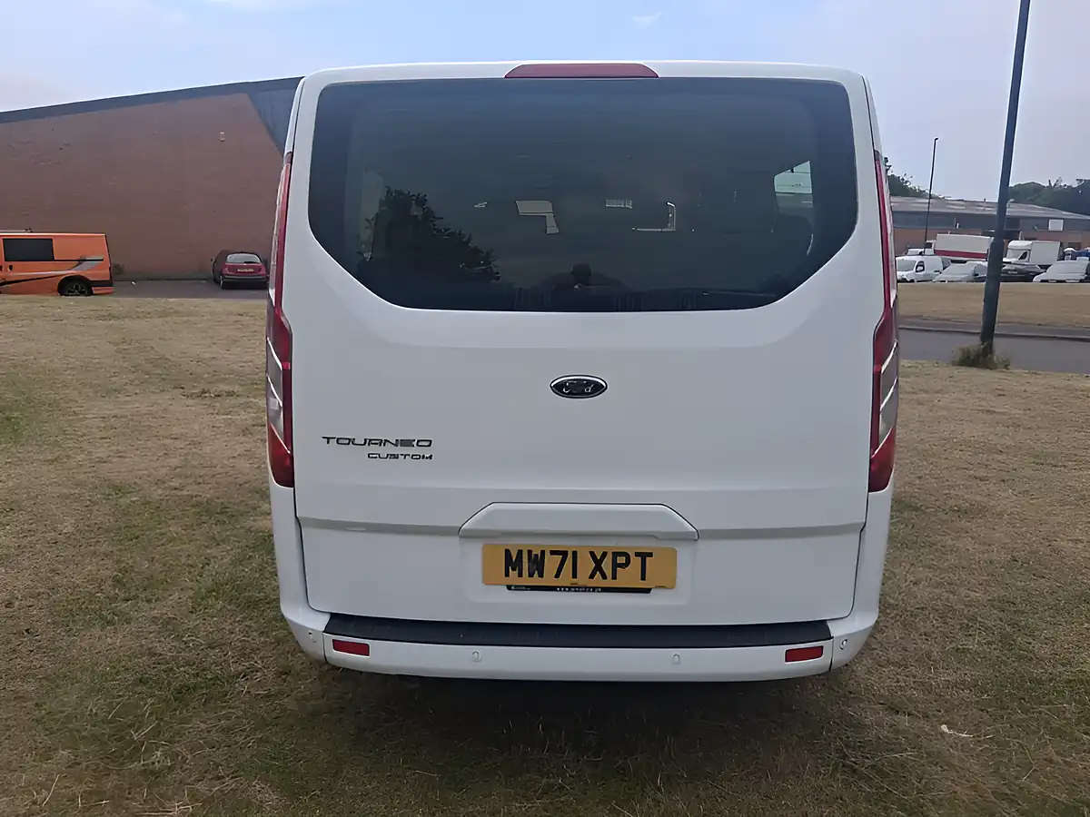 Used 2022 Ford Tourneo Custom White - Interior and Exterior details 4