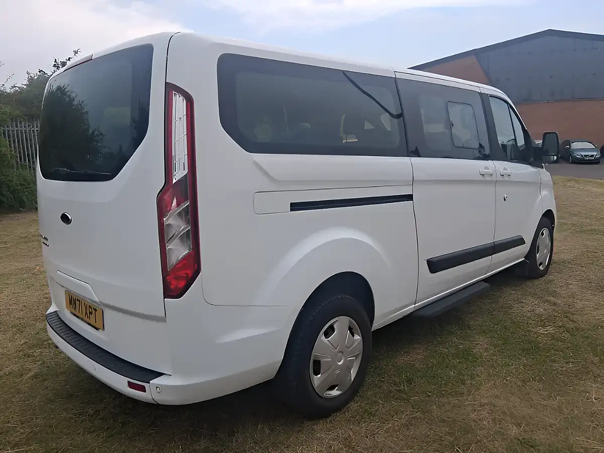 Used 2022 Ford Tourneo Custom White - Interior and Exterior details 5