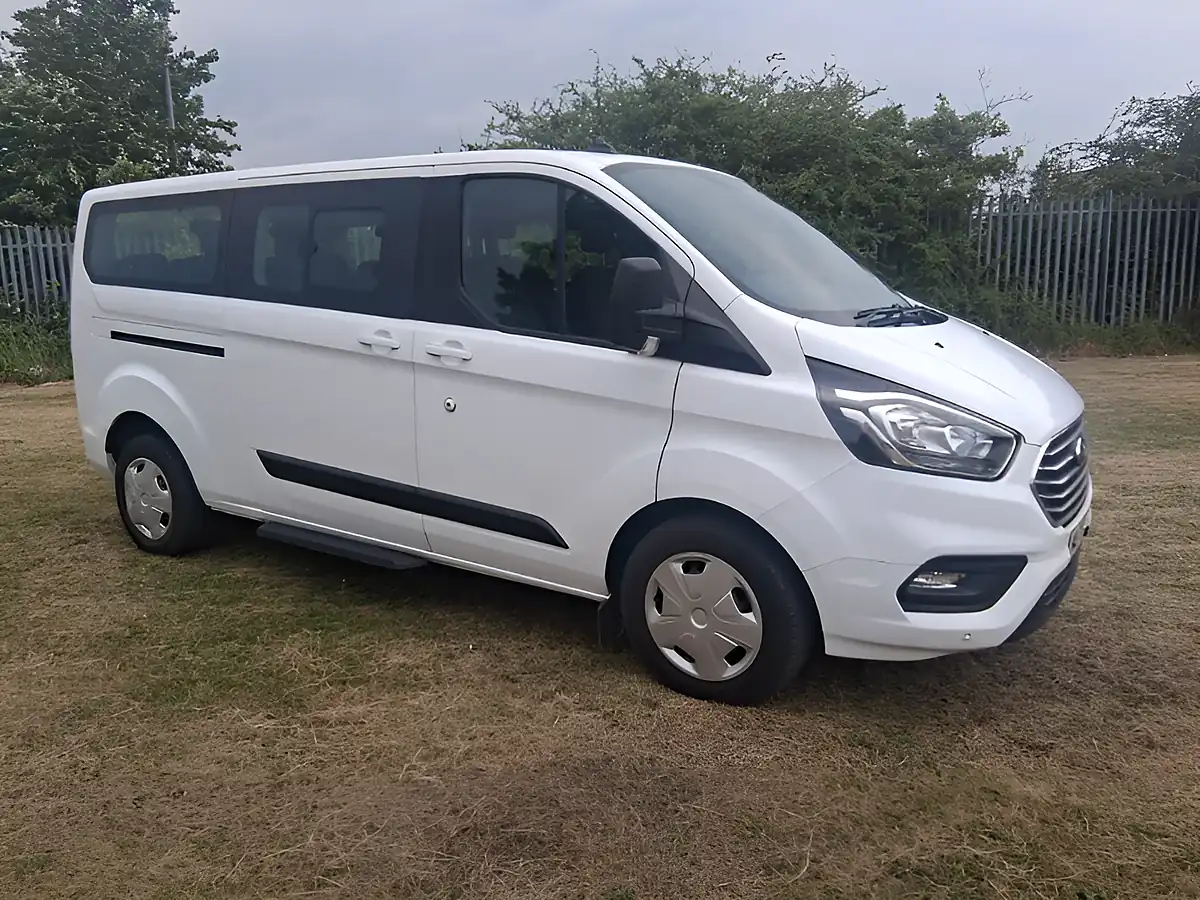 Used 2022 Ford Tourneo Custom White - Interior and Exterior details 7