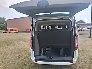 Used 2022 Ford Tourneo Custom White - Interior and Exterior details 9