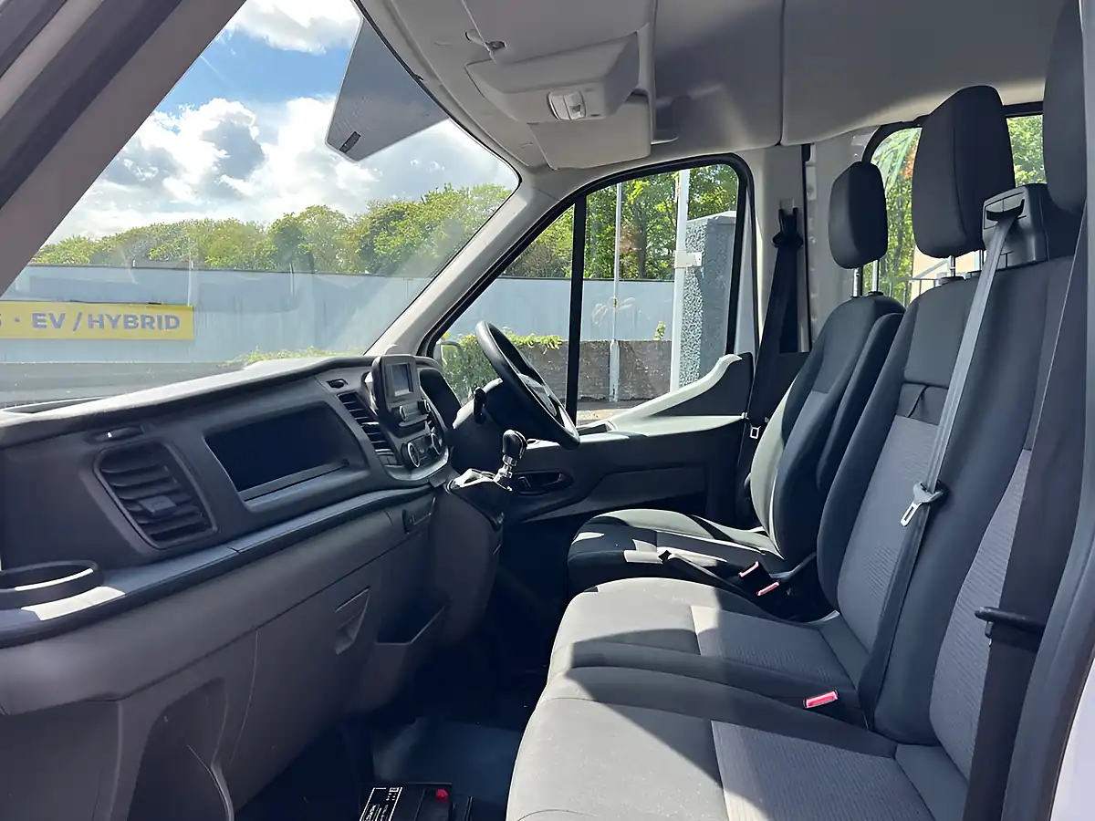 Used 2022 Ford Transit 350 Leader Crew White - Interior and Exterior details 11