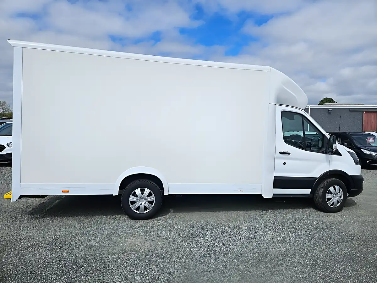 Used 2022 Ford Transit 350 Leader Luton White - Interior and Exterior details 2