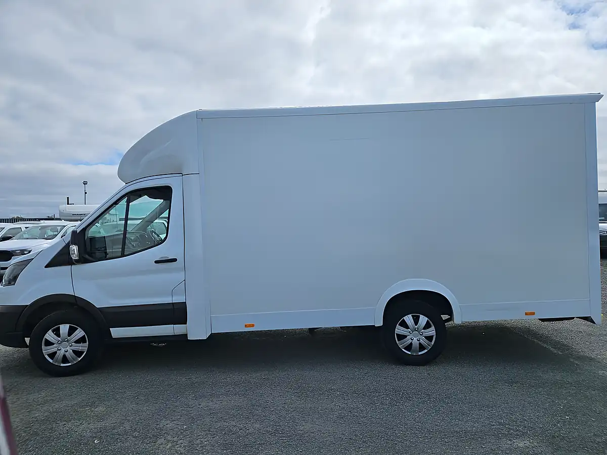 Used 2022 Ford Transit 350 Leader Luton White - Interior and Exterior details 5