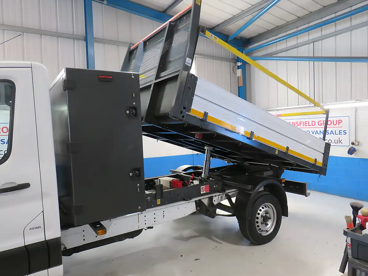 Used 2022 Ford Transit 350 Leader Single Cab Tipper White - Interior and Exterior details 13
