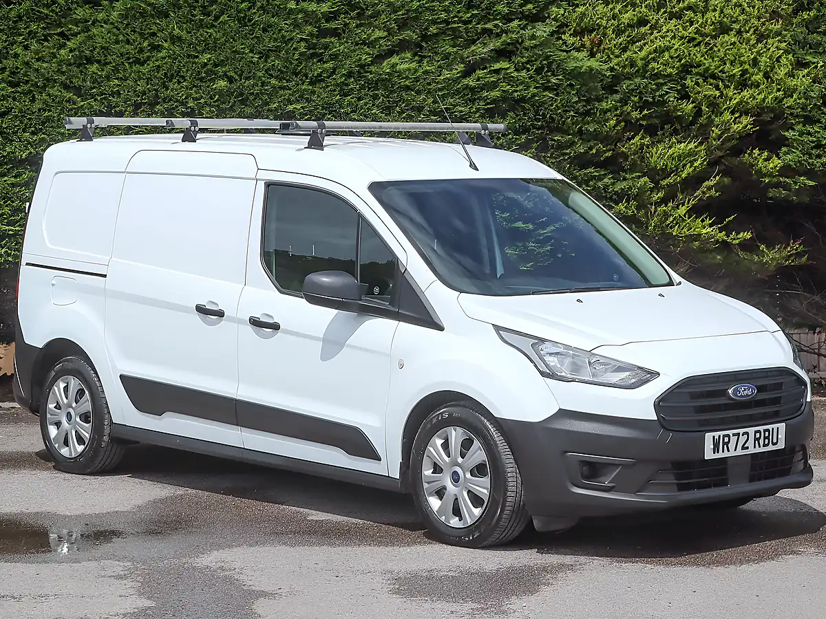 Used 2022 Ford Transit Connect 230 Ecoblue Leader Frozen White - Interior and Exterior details 4