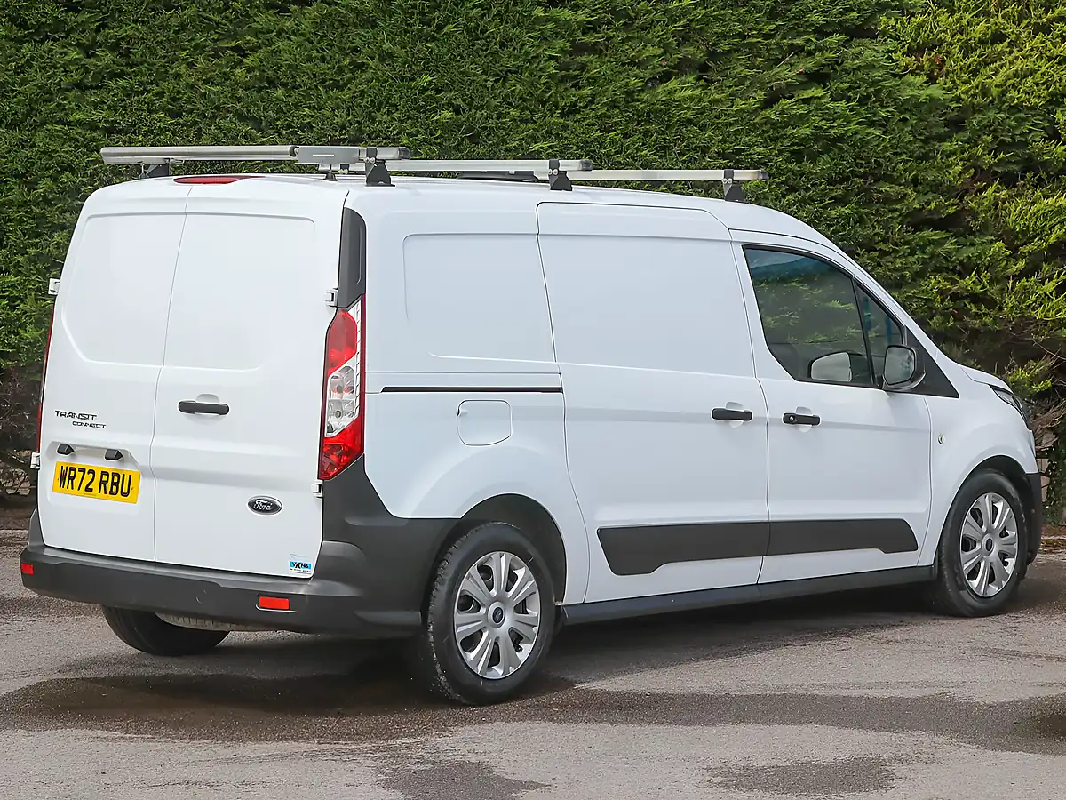 Used 2022 Ford Transit Connect 230 Ecoblue Leader Frozen White - Interior and Exterior details 8