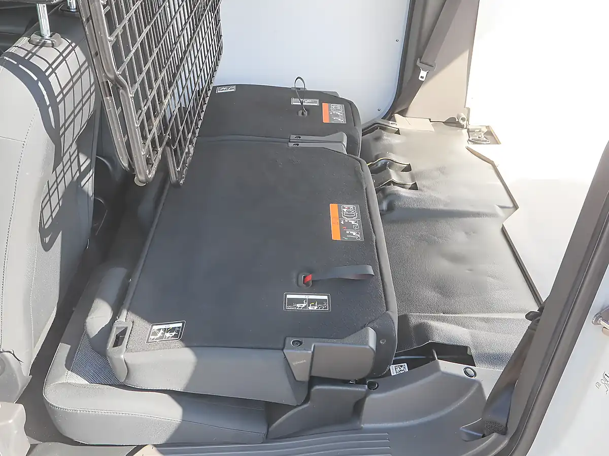 Used 2022 Ford Transit Connect 240 Eb Leader Frozen White - Interior and Exterior details 13