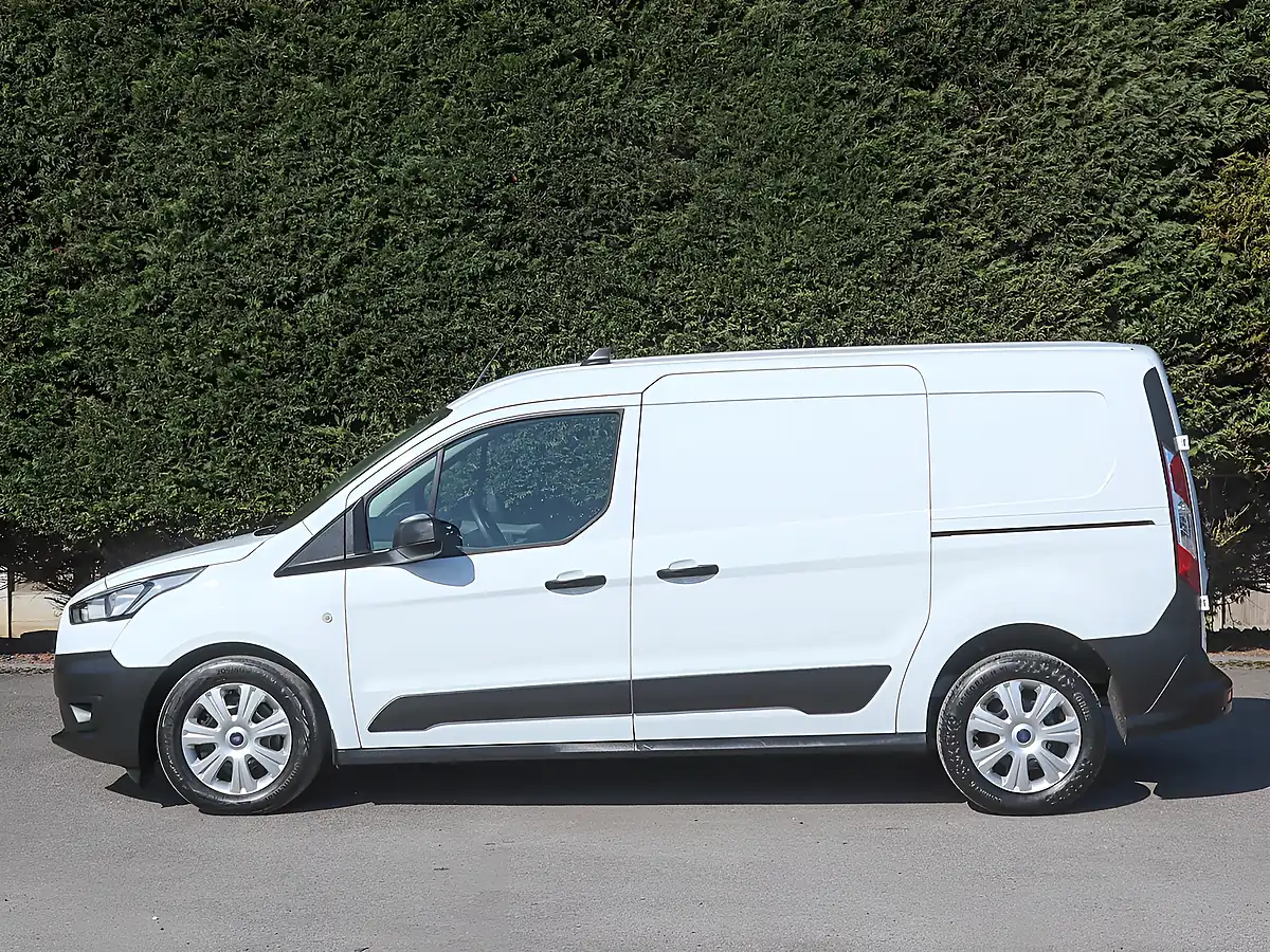 Used 2022 Ford Transit Connect 240 Eb Leader Frozen White - Interior and Exterior details 16