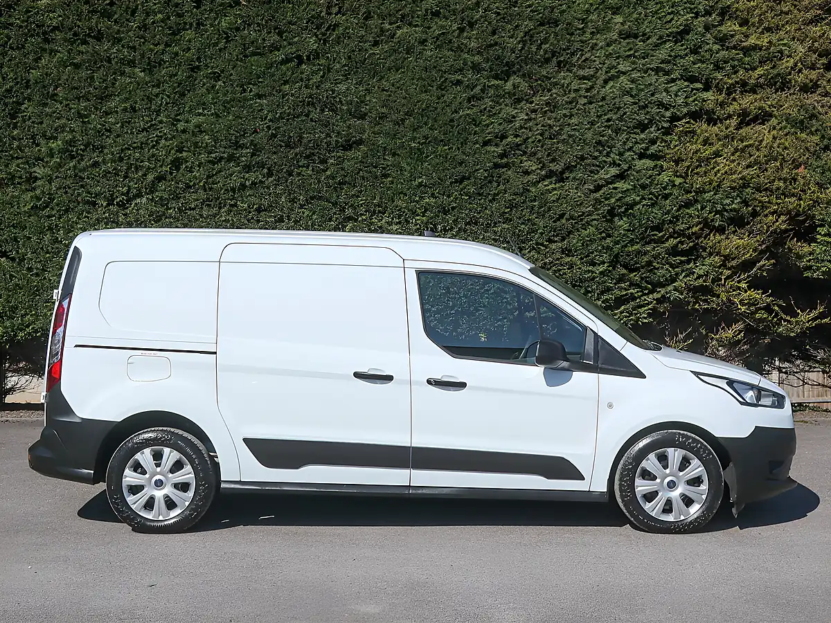 Used 2022 Ford Transit Connect 240 Eb Leader Frozen White - Interior and Exterior details 5