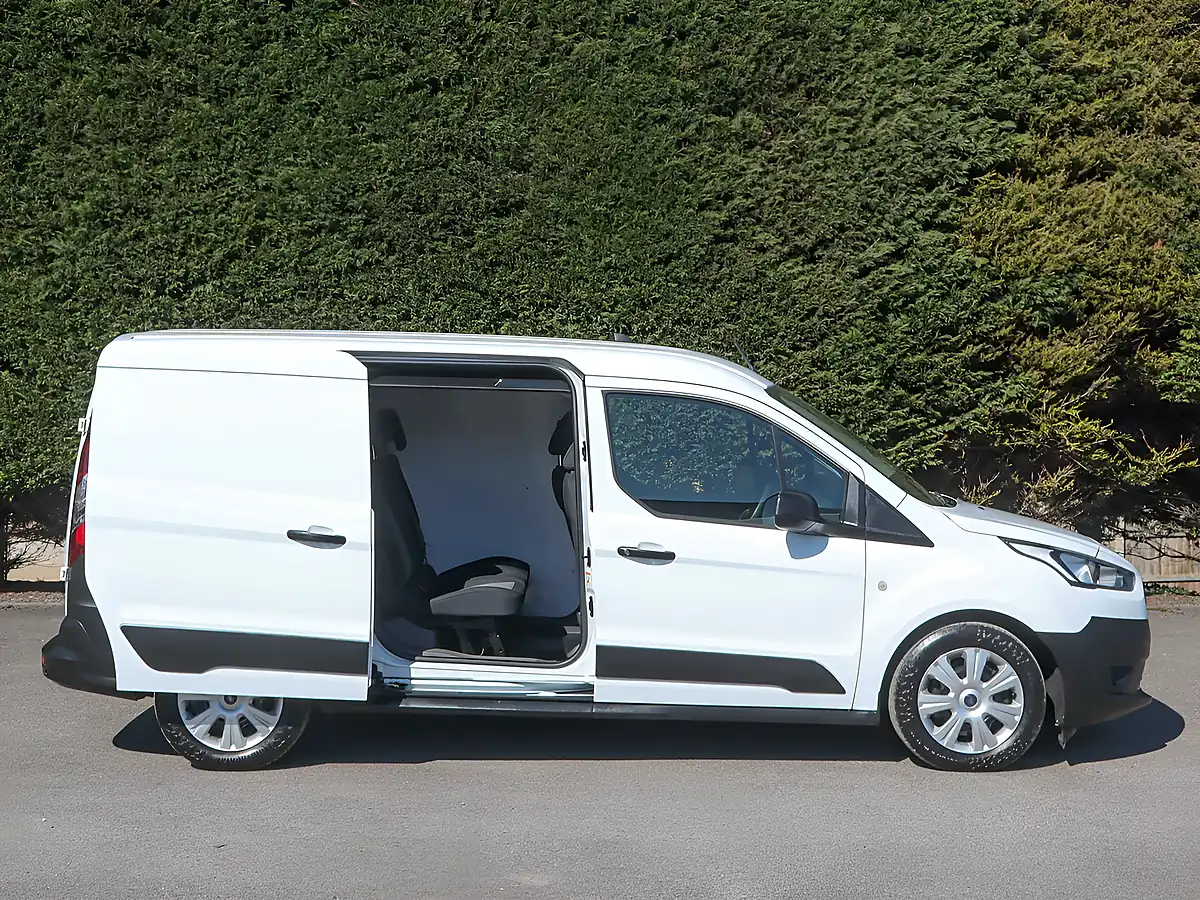 Used 2022 Ford Transit Connect 240 Eb Leader Frozen White - Interior and Exterior details 6