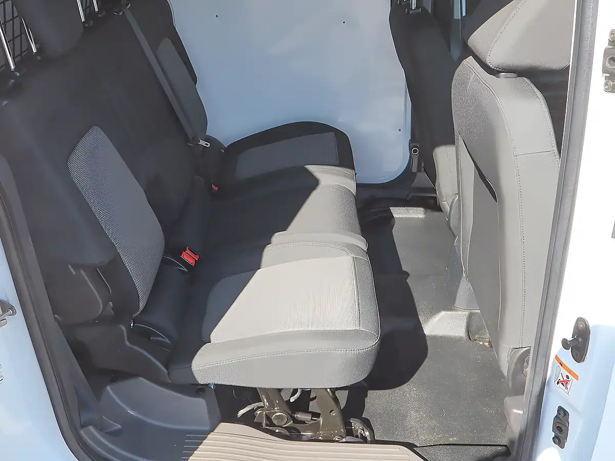 Used 2022 Ford Transit Connect 240 Eb Leader Frozen White - Interior and Exterior details 7