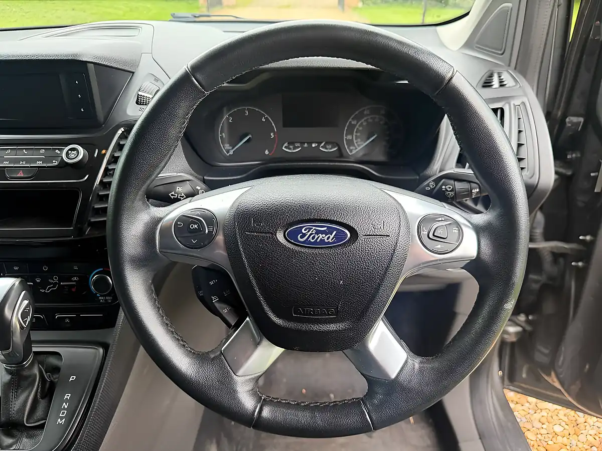 Used 2022 Ford Transit Connect Limited Grey - Interior and Exterior details 13