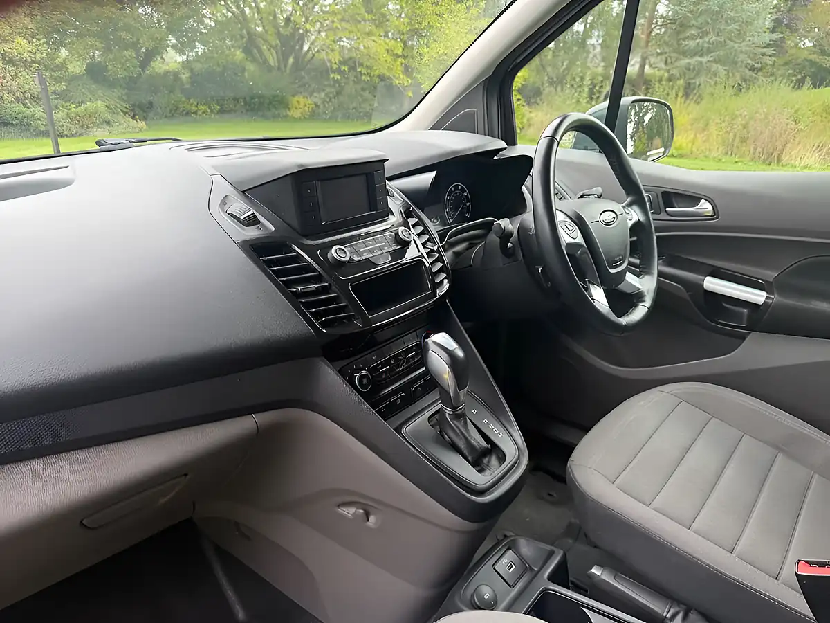 Used 2022 Ford Transit Connect Limited Grey - Interior and Exterior details 14