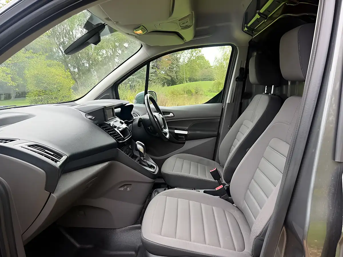 Used 2022 Ford Transit Connect Limited Grey - Interior and Exterior details 16