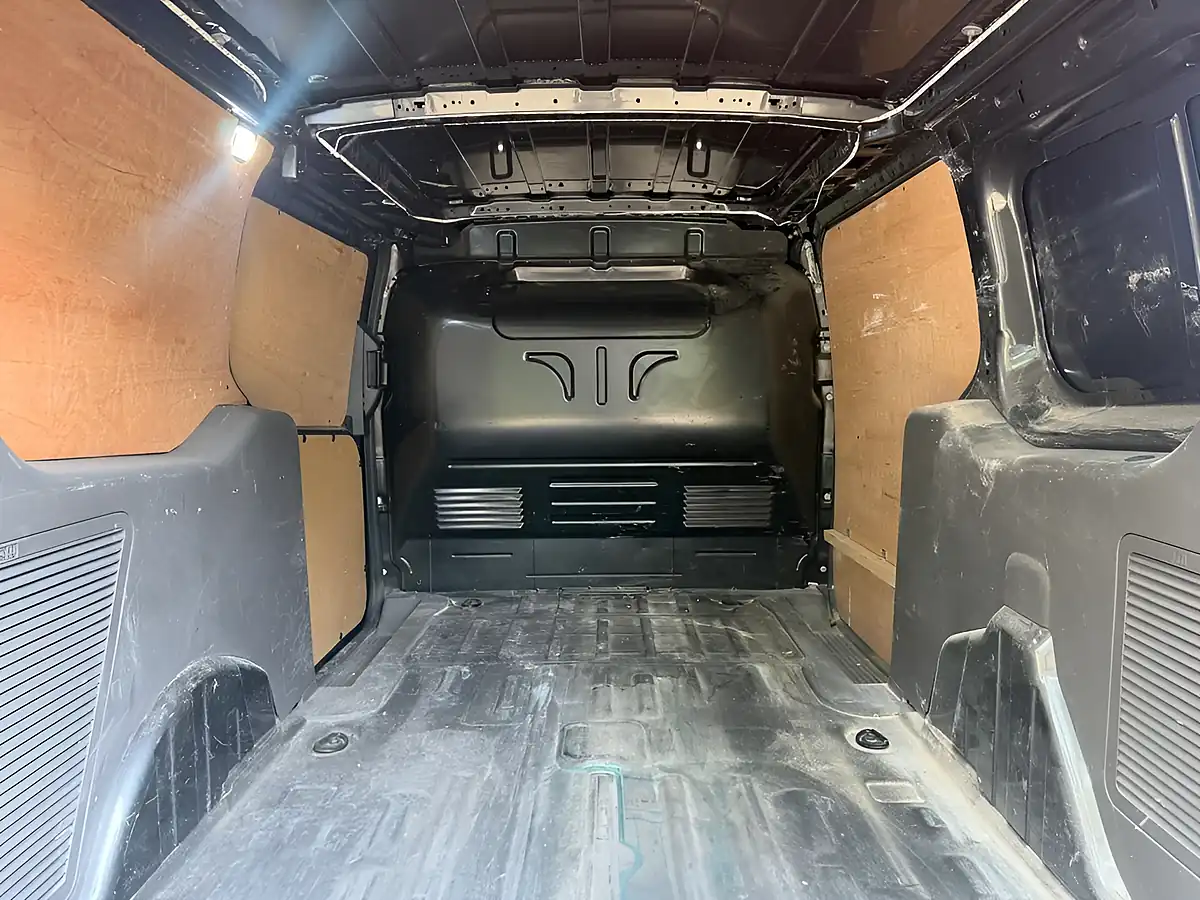 Used 2022 Ford Transit Connect Limited Grey - Interior and Exterior details 20