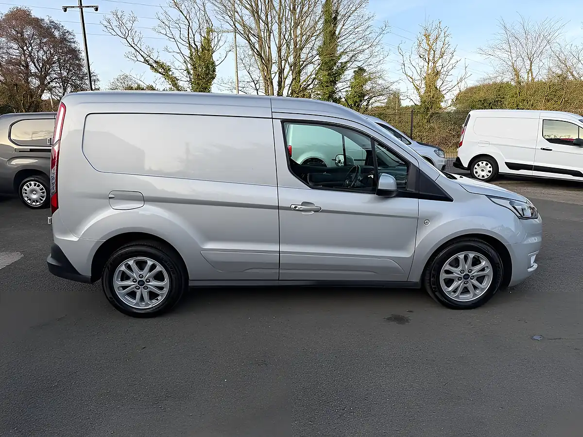 Used 2022 Ford Transit Connect Limited Moondust Silver - Interior and Exterior details 10