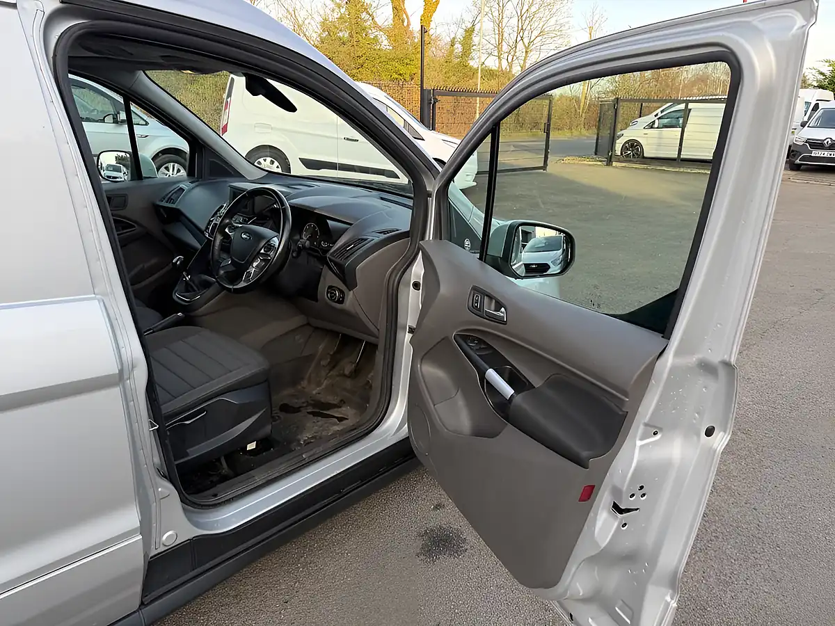 Used 2022 Ford Transit Connect Limited Moondust Silver - Interior and Exterior details 13