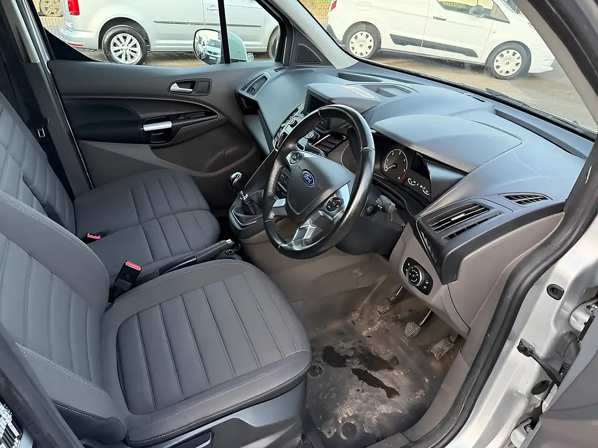 Used 2022 Ford Transit Connect Limited Moondust Silver - Interior and Exterior details 3