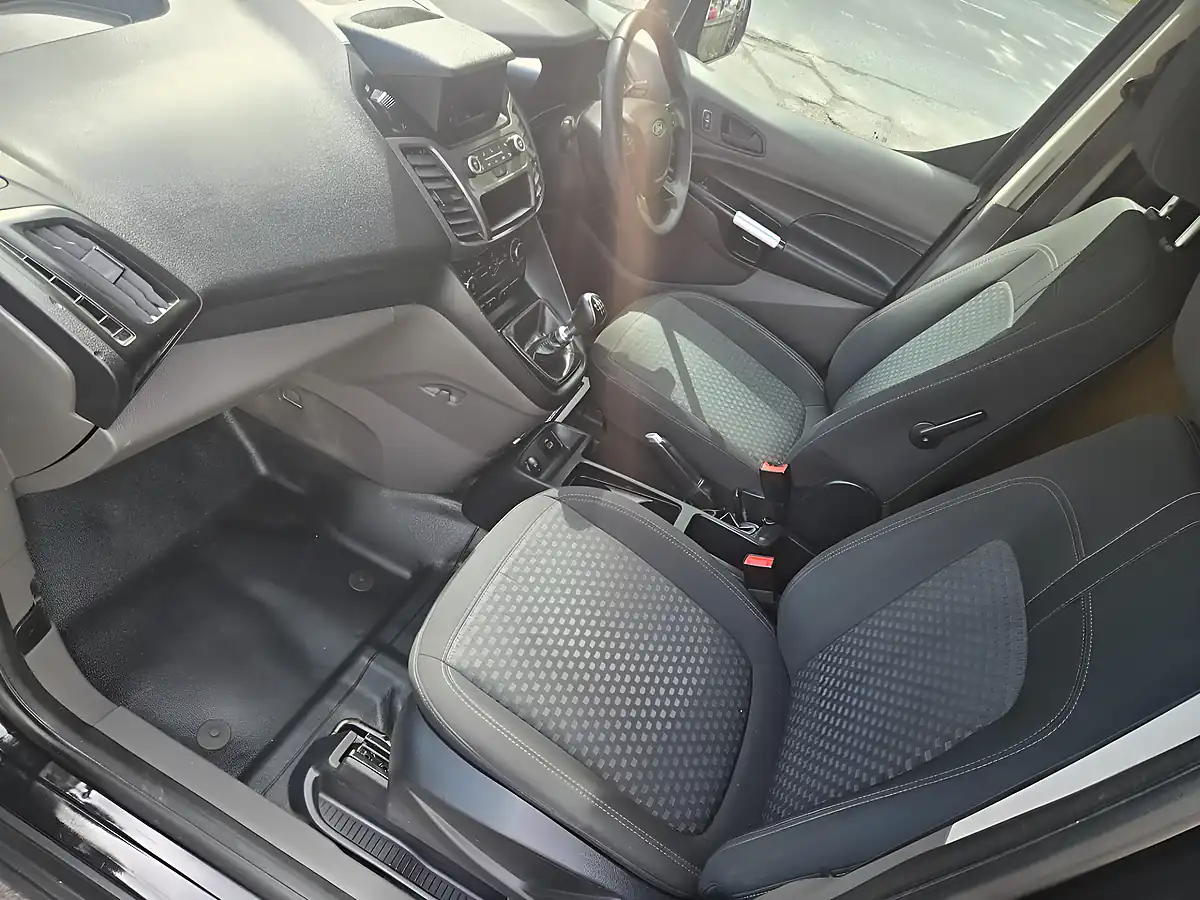 Used 2022 Ford Transit Connect Trend D/Cab Van Black - Interior and Exterior details 3