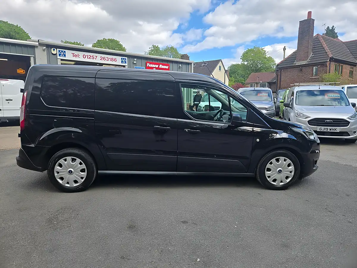 Used 2022 Ford Transit Connect Trend D/Cab Van Black - Interior and Exterior details 9